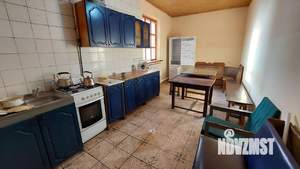 Дом 100м², 2-этажный, на длительный срок,