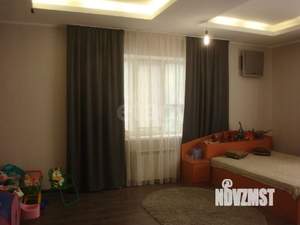 Дом 232м², 3-этажный, участок 15 сот.