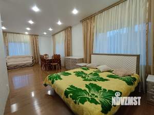 Дом 467м², 3-этажный, участок 15 сот.