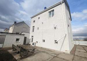 Дом 204м², 3-этажный, участок 15 сот.