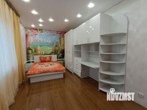 Дом 467м², 3-этажный, участок 15 сот.