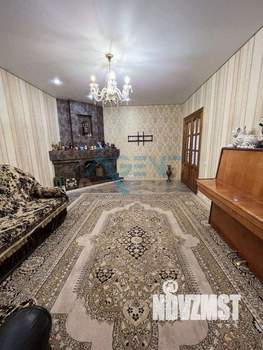 Коттедж 200м², 2-этажный, участок 10 сот.