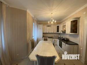 Дом 176м², 2-этажный, участок 15 сот.