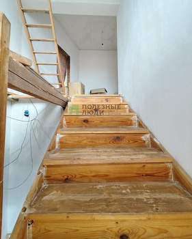 Дом 198м², 2-этажный, участок 15 сот.