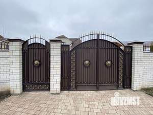 Дом 176м², 2-этажный, участок 15 сот.