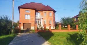 Дом 309м², 2-этажный, участок 15 сот.