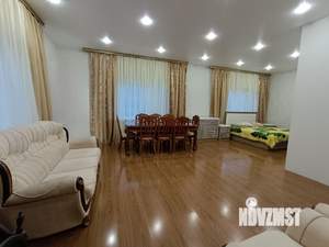 Дом 467м², 3-этажный, участок 15 сот.