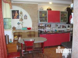 Дом 232м², 3-этажный, участок 15 сот.