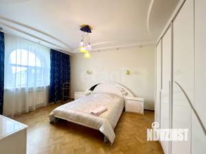 Дом 420м², 3-этажный, участок 12 сот.