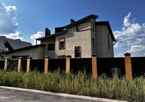 Дом 372м², 3-этажный, участок 11 сот.