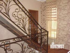 Дом 232м², 3-этажный, участок 15 сот.