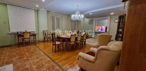 Дом 282м², 3-этажный, участок 1070 сот.