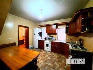 Дом 204м², 2-этажный, участок 20 сот.