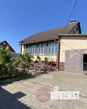 Дом 212м², 2-этажный, участок 15 сот.