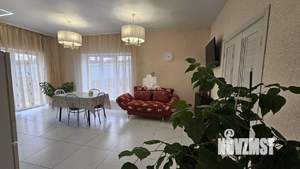 Дом 201м², 2-этажный, участок 8 сот.