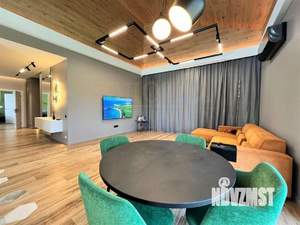 Дом 247м², 2-этажный, участок 15 сот.