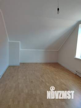 Дом 200м², 2-этажный, участок 25 сот.