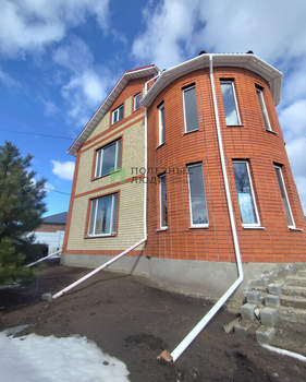 Дом 198м², 2-этажный, участок 15 сот.