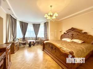 Дом 420м², 3-этажный, участок 12 сот.