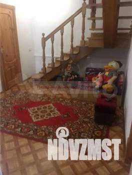 Коттедж 400м², 3-этажный, участок 12 сот.