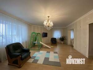 Дом 176м², 2-этажный, участок 15 сот.