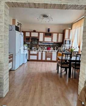 Дом 132м², 2-этажный, участок 8 сот.