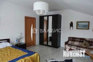 Дом 201м², 2-этажный, участок 8 сот.