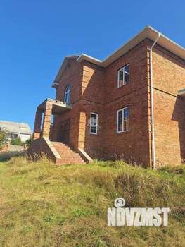 Коттедж 470м², 2-этажный, участок 25 сот.