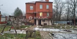 Дом 282м², 3-этажный, участок 1070 сот.