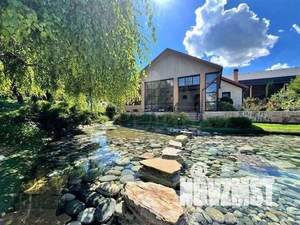 Дом 1100м², 4-этажный, участок 80 сот.