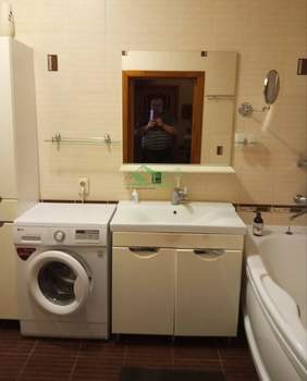 Дом 70м², 2-этажный, на длительный срок, 