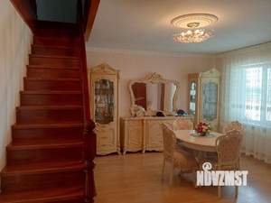 Дом 180м², 2-этажный, участок 15 сот.  