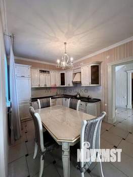 Дом 176м&sup2;, 2-этажный, участок 16 сот.  