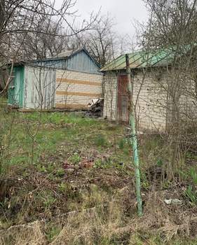 Дом 12м&sup2;, 2-этажный, участок 6 сот.  