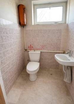 Дом 100м&sup2;, 2-этажный, участок 4 сот.  