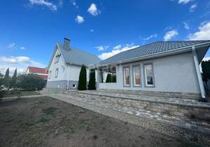 Дом 200м&sup2;, 2-этажный, участок 15 сот.  