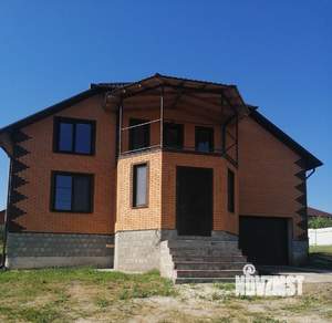 Дом 221м&sup2;, 2-этажный, участок 15 сот.  