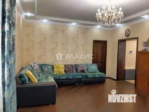 Дом 175м&sup2;, 3-этажный, участок 12 сот.  