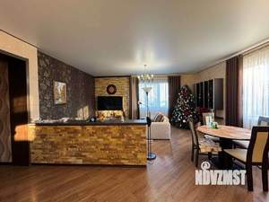 Дом 243м&sup2;, 2-этажный, участок 11 сот.  