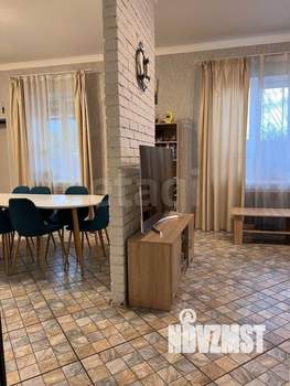 Дом 252м², 2-этажный, участок 10 сот.  