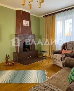 Дом 212м&sup2;, 2-этажный, участок 10 сот.  