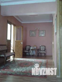 Коттедж 398м&sup2;, 2-этажный, участок 15 сот.  