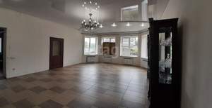 Дом 300м&sup2;, 2-этажный, участок 15 сот.  