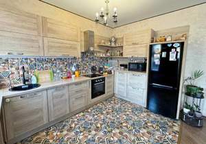 Дом 243м&sup2;, 2-этажный, участок 11 сот.  