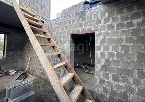 Дом 100м&sup2;, 2-этажный, участок 8 сот.  