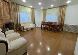 Дом 467м&sup2;, 2-этажный, участок 15 сот.  