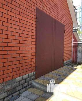 Дом 340м², 2-этажный, участок 15 сот.  