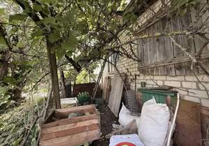 Дом 10м&sup2;, 2-этажный, участок 6 сот.  