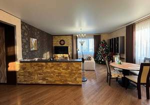 Дом 243м&sup2;, 2-этажный, участок 11 сот.  