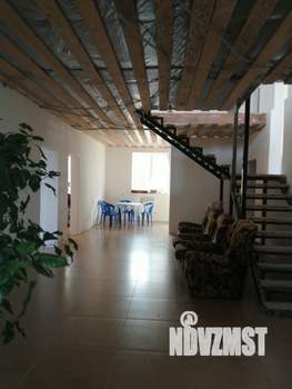 Коттедж 221м², 2-этажный, участок 15 сот.  